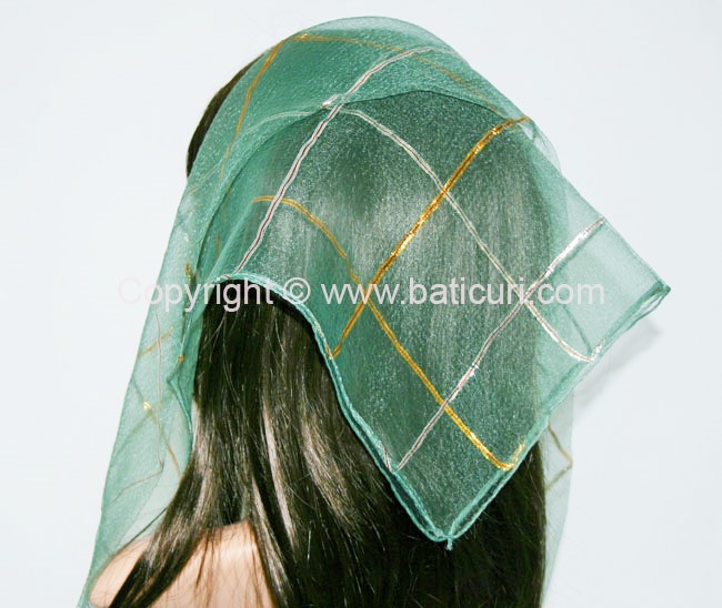 #15 SQ Gold and Silver Lurex single line-Verde