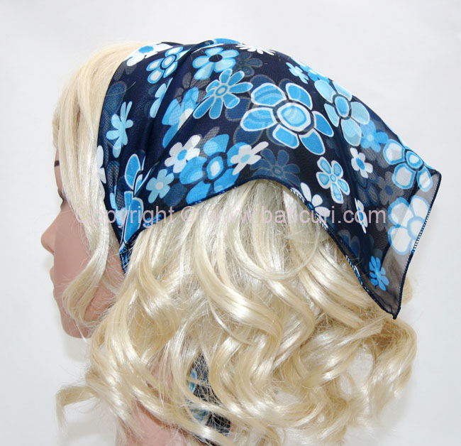 136-14 Navy blue with light blue flowers